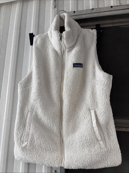 Patagonia Jackets & Blazers - Patagonia White Sherpa Fleece Zip Vest